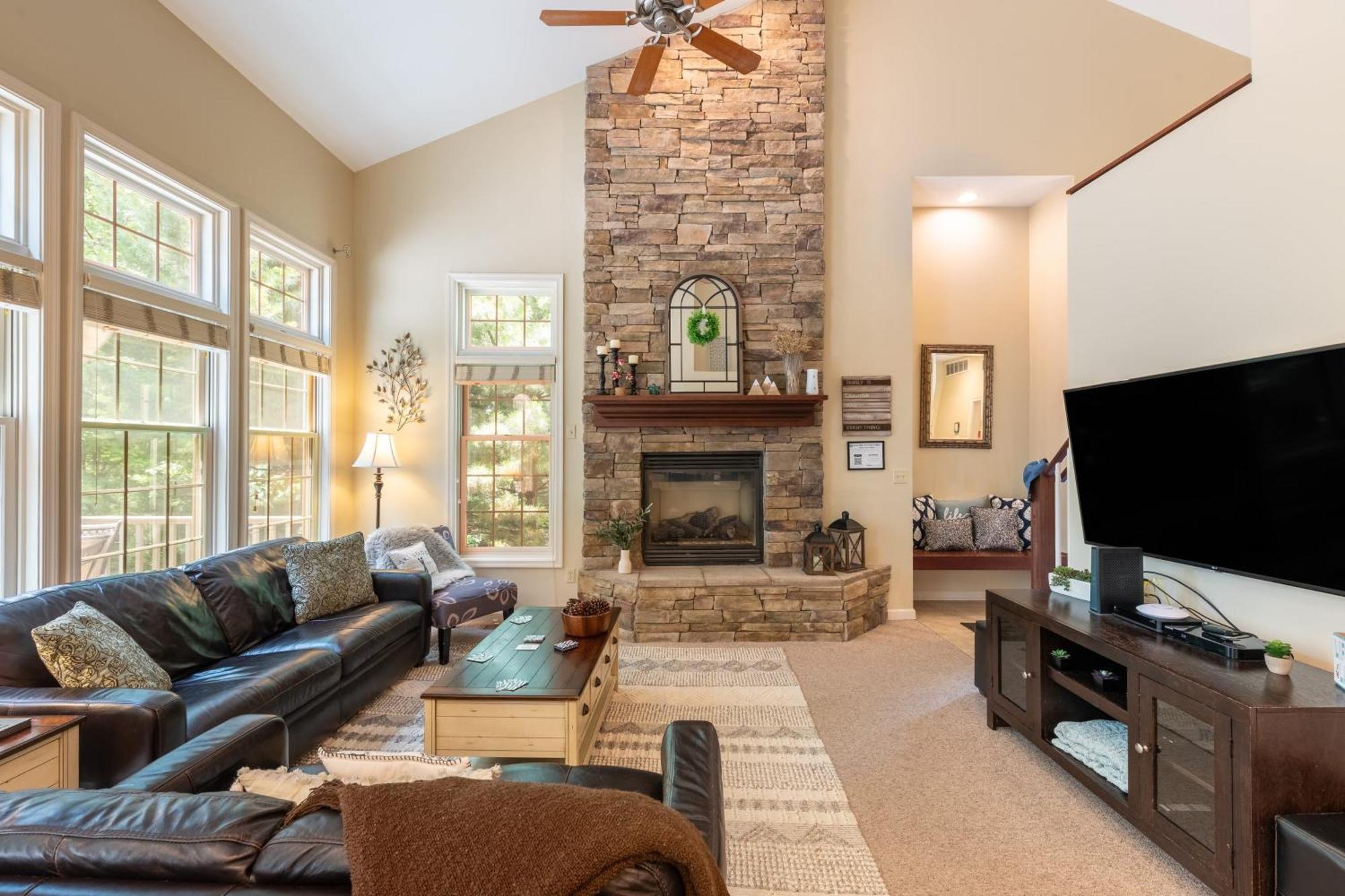 Highland Hideaway By Avantstay Group Poconos Retreat W Patio Game Room 莱克哈莫尼 外观 照片